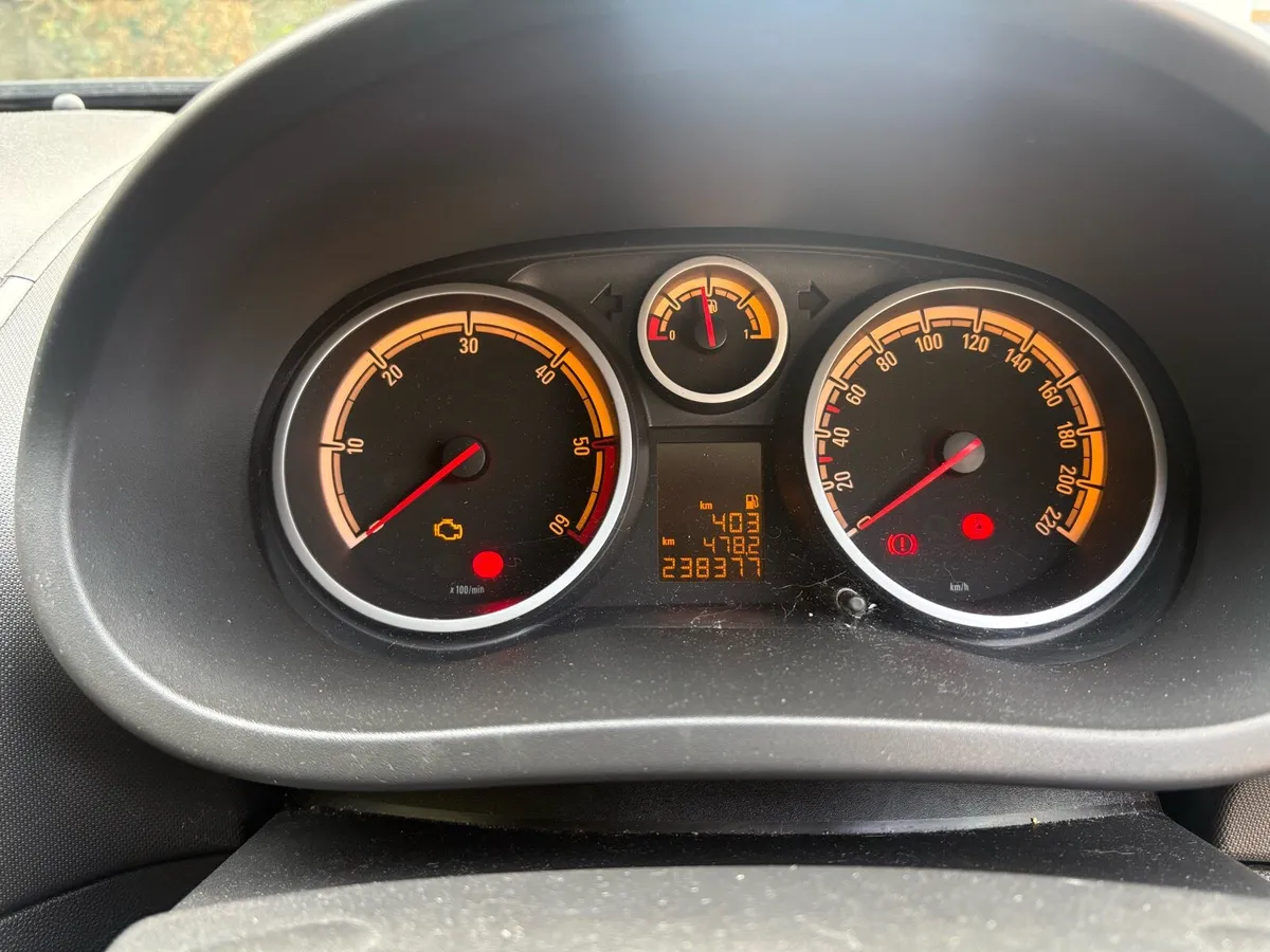 2012 Opel Corsa - 1.3 CDTI - Image 3