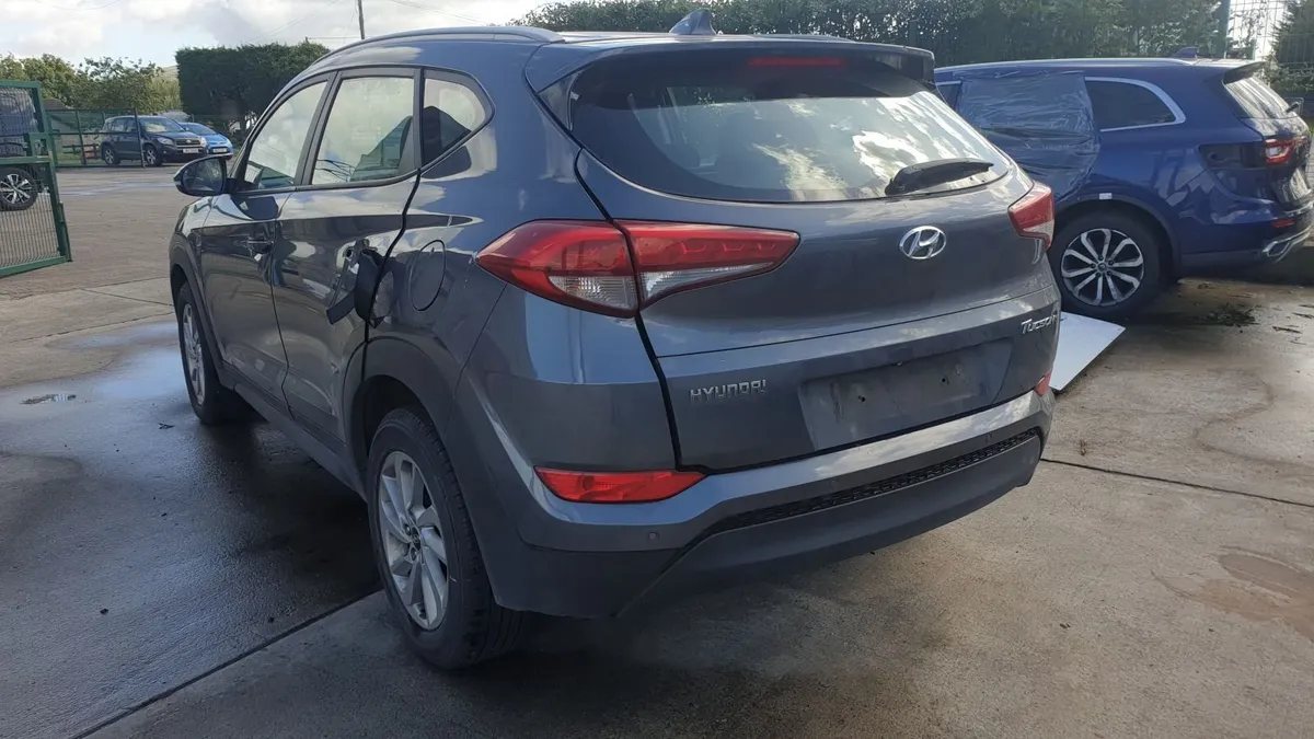 *For parts* Hyundai Tucson, 1.7 dsl 6 speed (2017) - Image 4