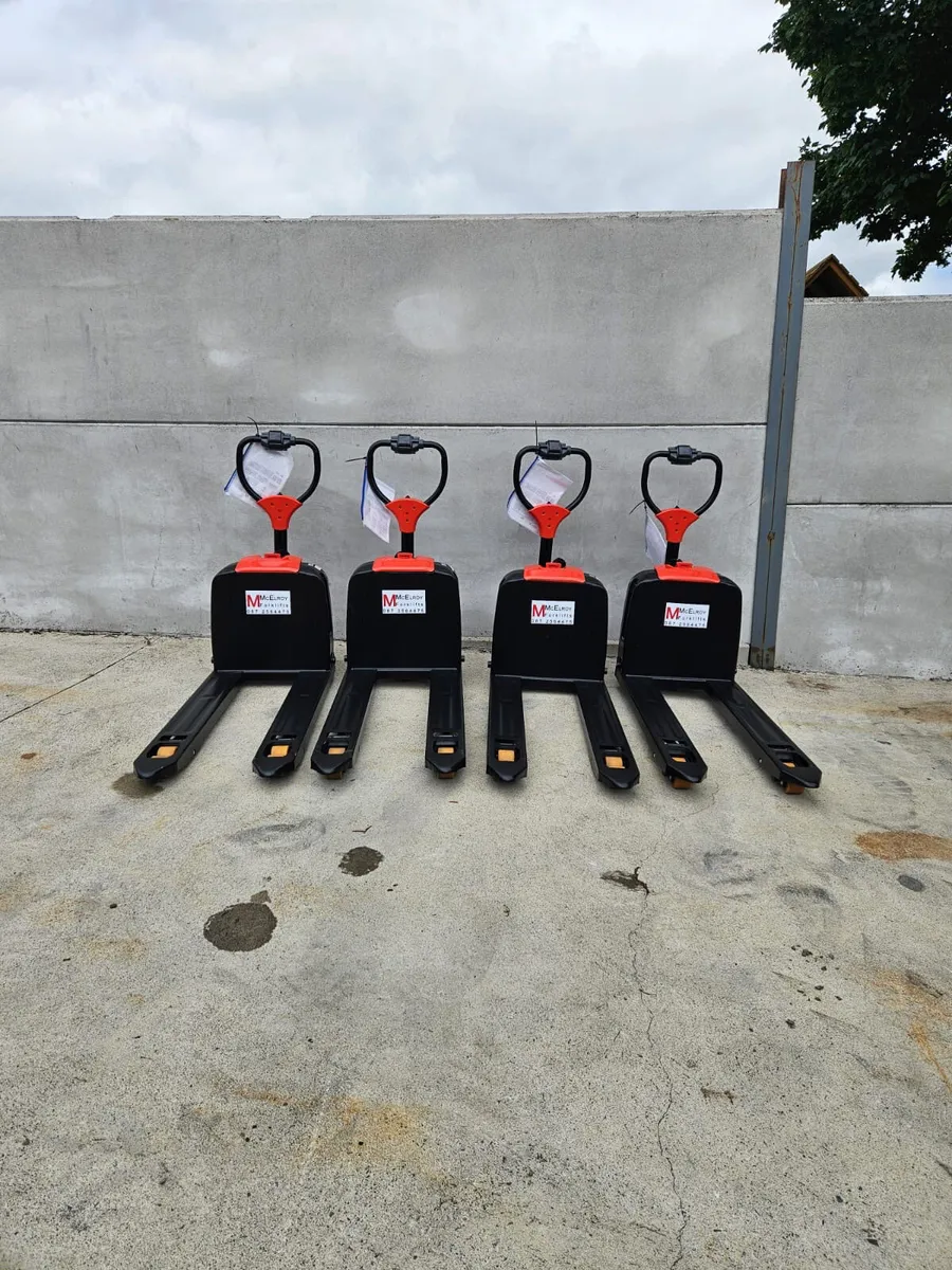 Fully electric pallet trucks and pallet stackers - Image 1