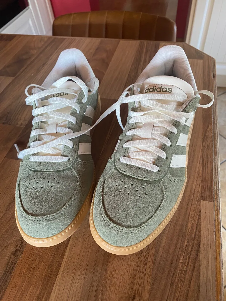 Runners - Image 1