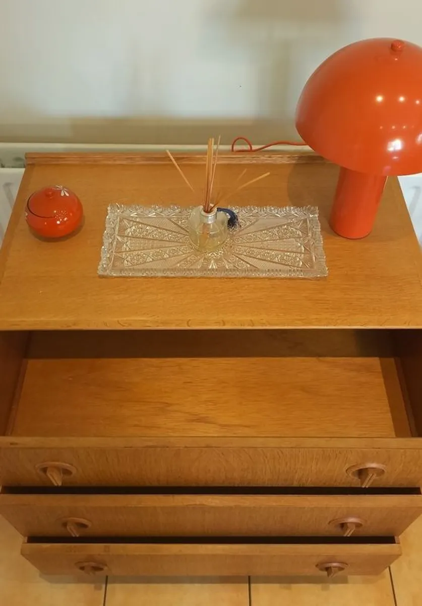 Mid Century Vintage Chest of Drawers - Image 4