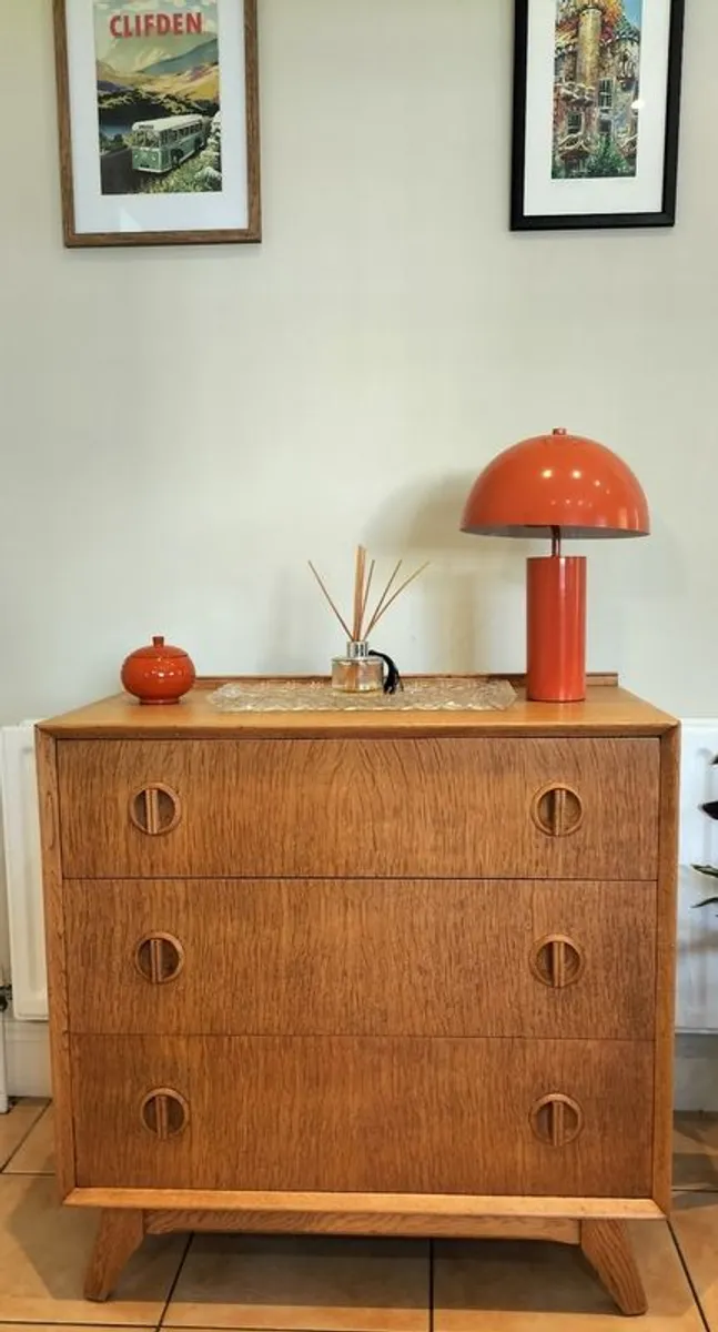 Mid Century Vintage Chest of Drawers - Image 1