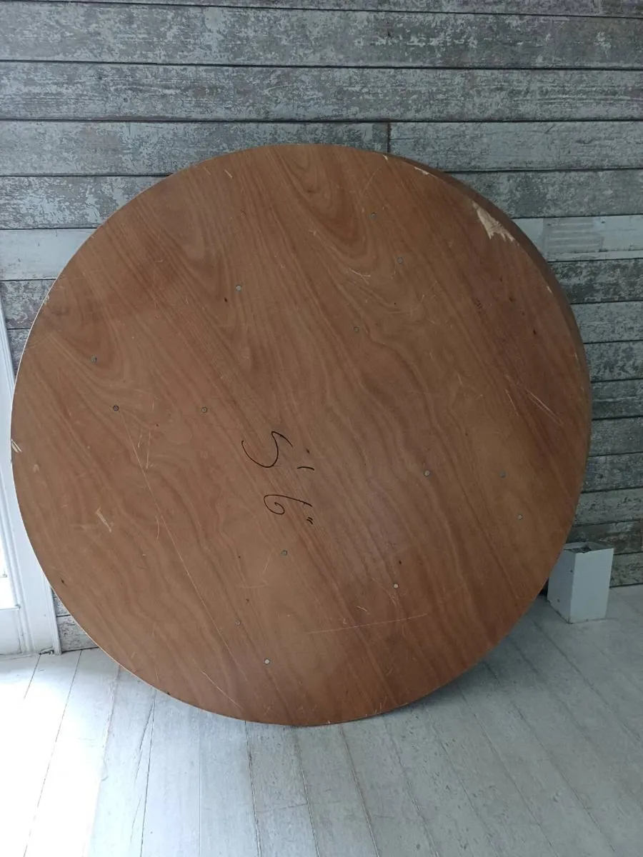 Round trestle tables - Image 4