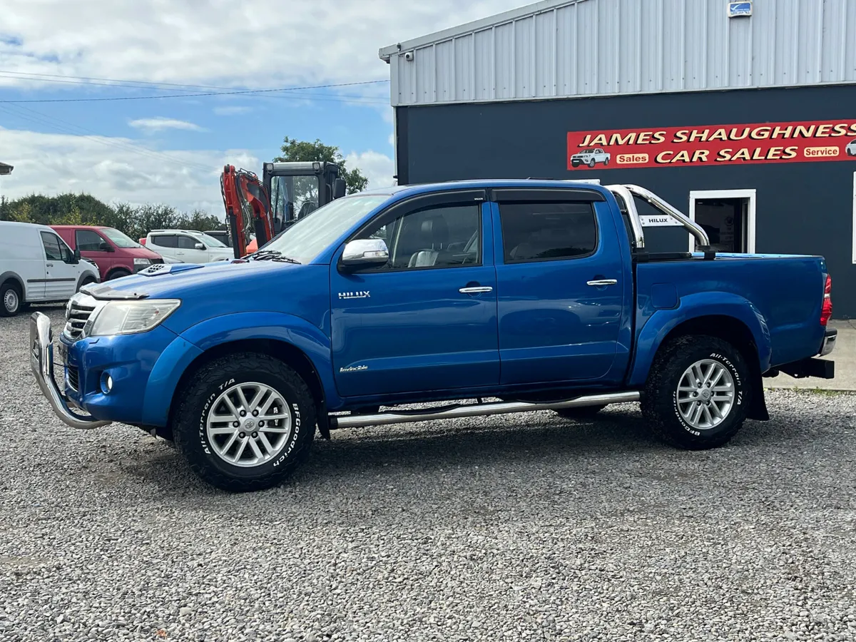 2013 TOYOTA HILUX 3.0 INVINCIBLE AUTO - Image 2