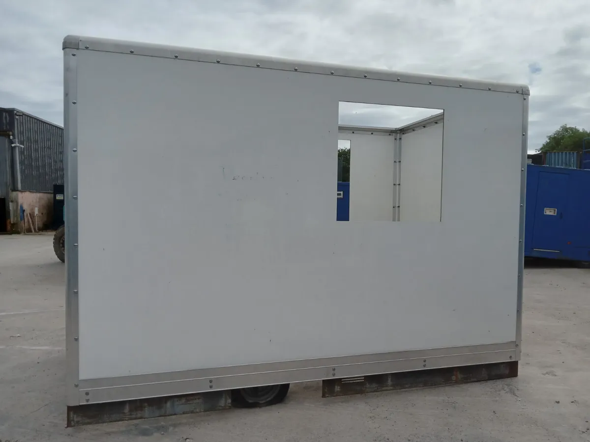 Mobile Trailer Unit - Image 3