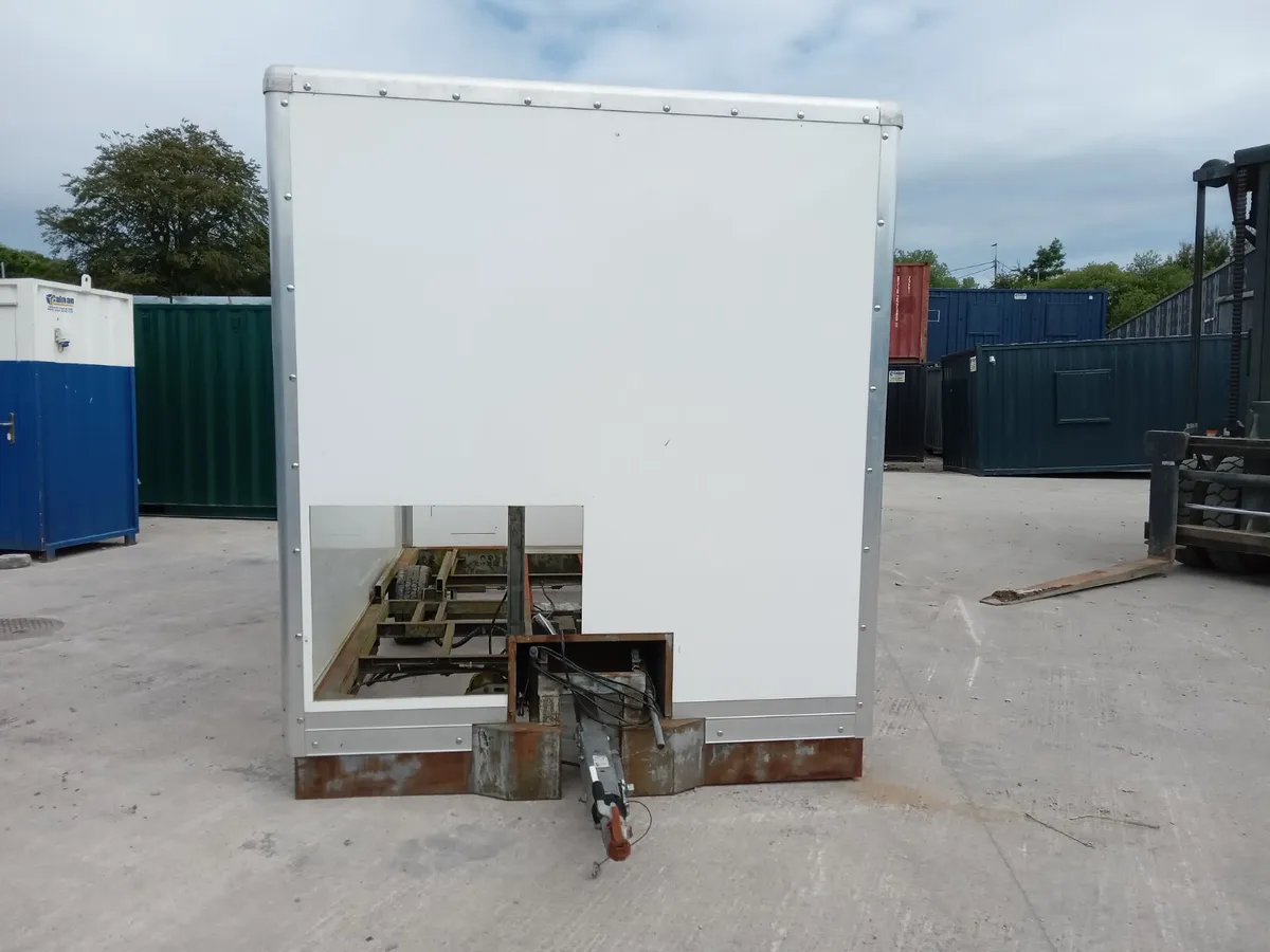 Mobile Trailer Unit - Image 4