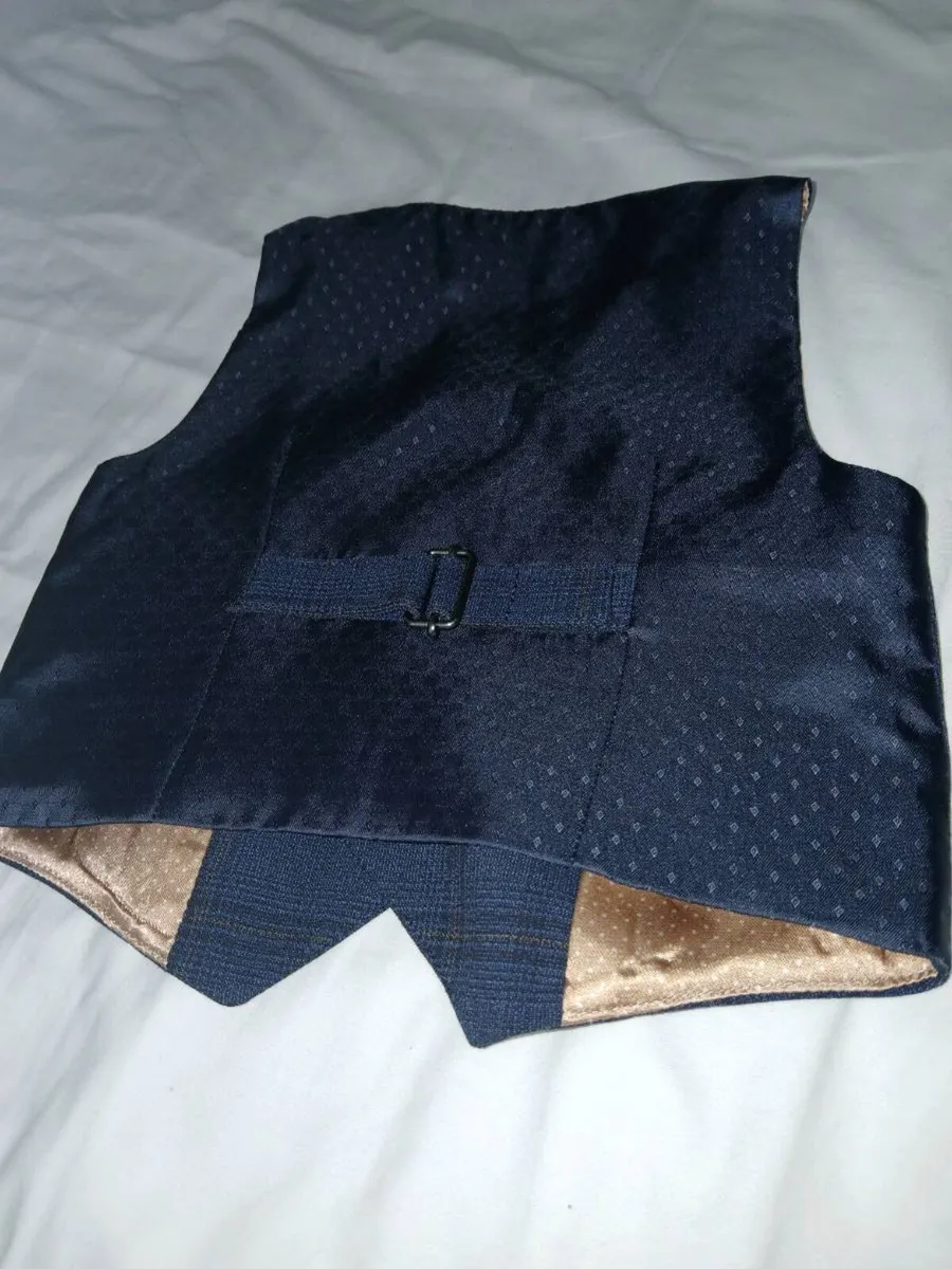 Baby boy's waistcoat - Image 2