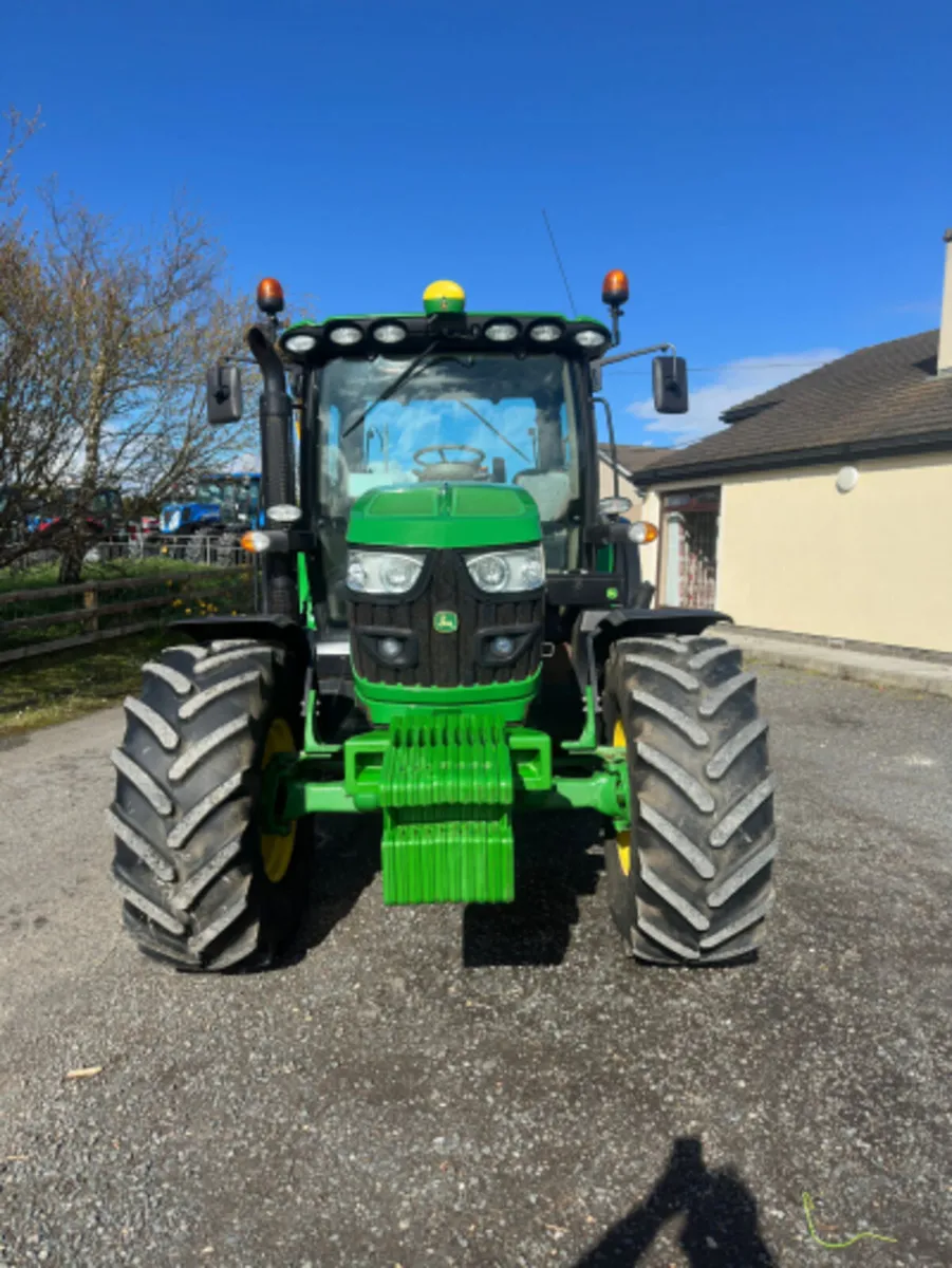 John Deere 6125R - Image 2