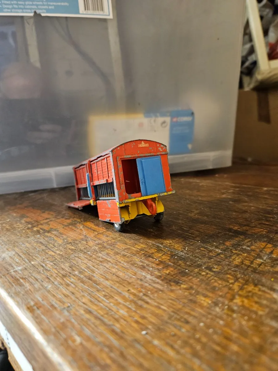 Corgi Chipperfields Circus Trailer - Image 1