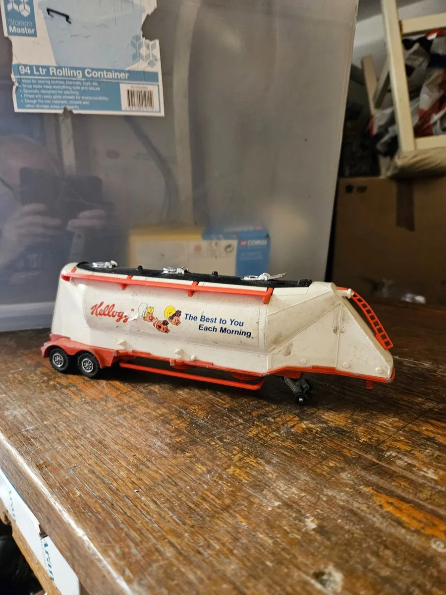Matchbox Superkings Kellogs Trailer - Image 1