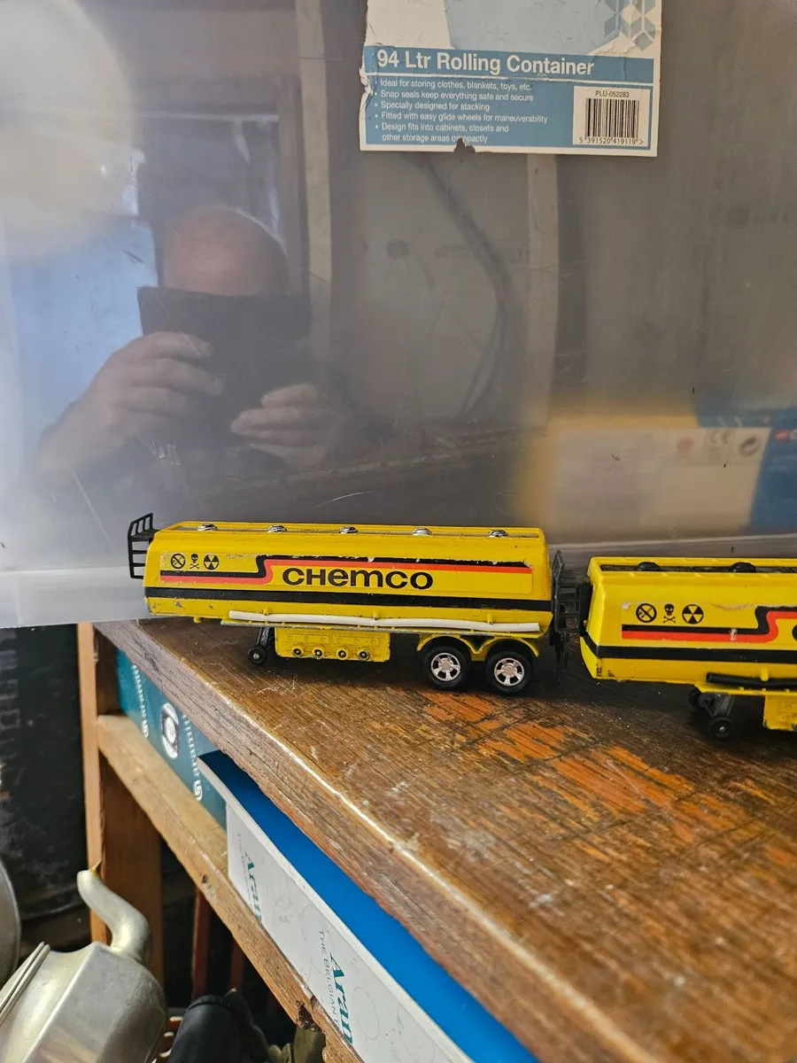 Matchbox Superkings Tanker Trailers - Image 3