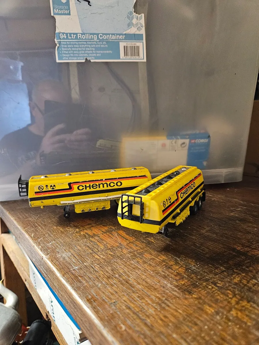 Matchbox Superkings Tanker Trailers - Image 4