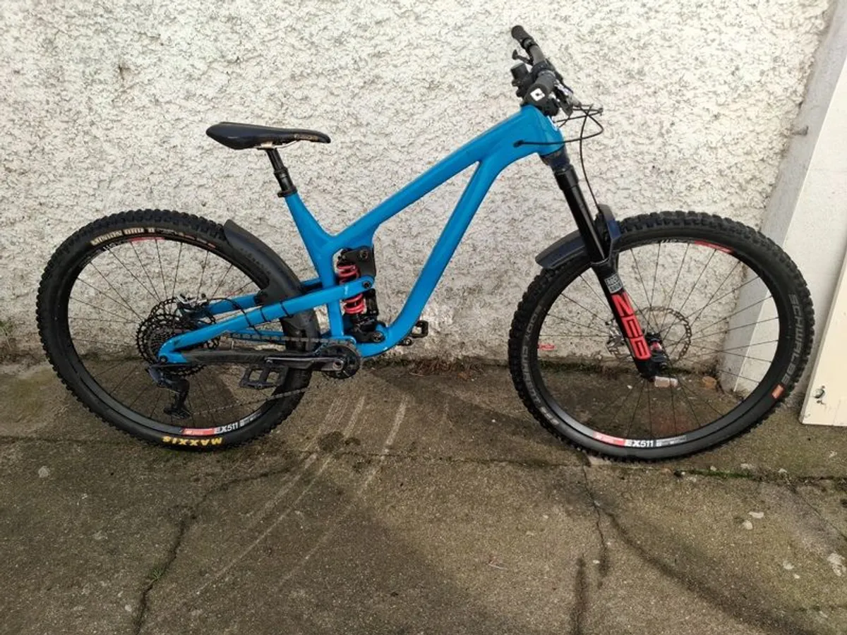 Propain Tyee Enduro Mountain Bike. Size Large - Image 1