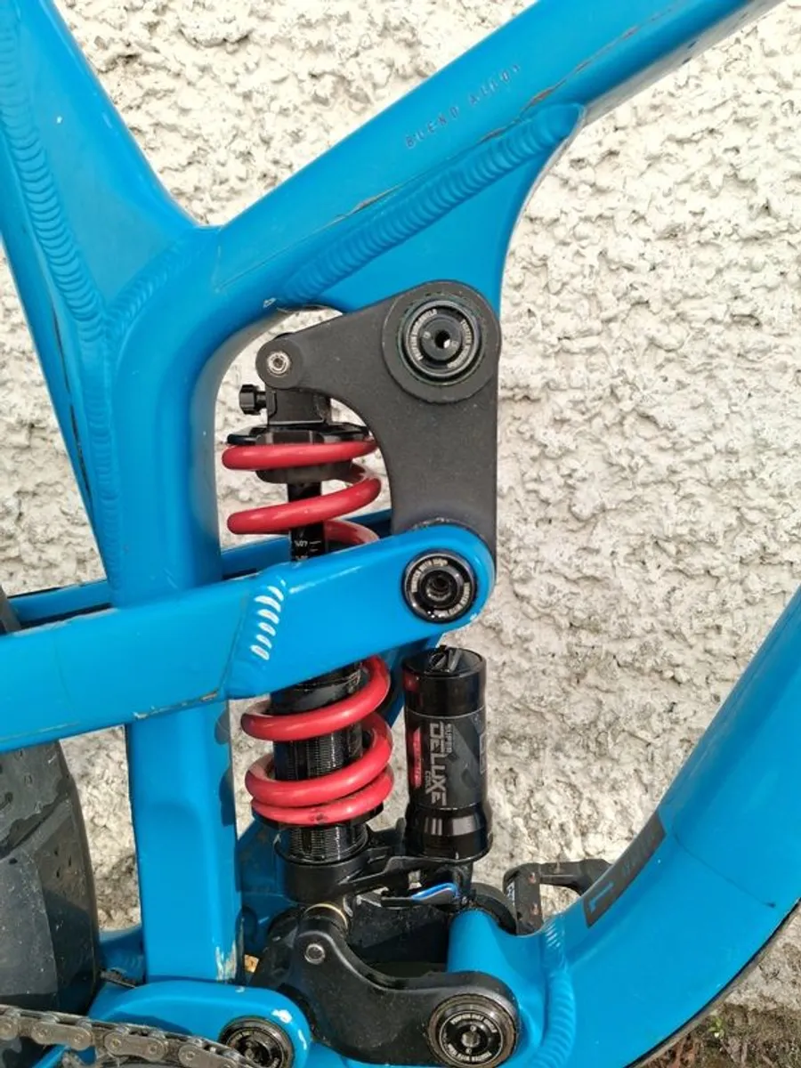 Propain Tyee Enduro Mountain Bike. Size Large - Image 2