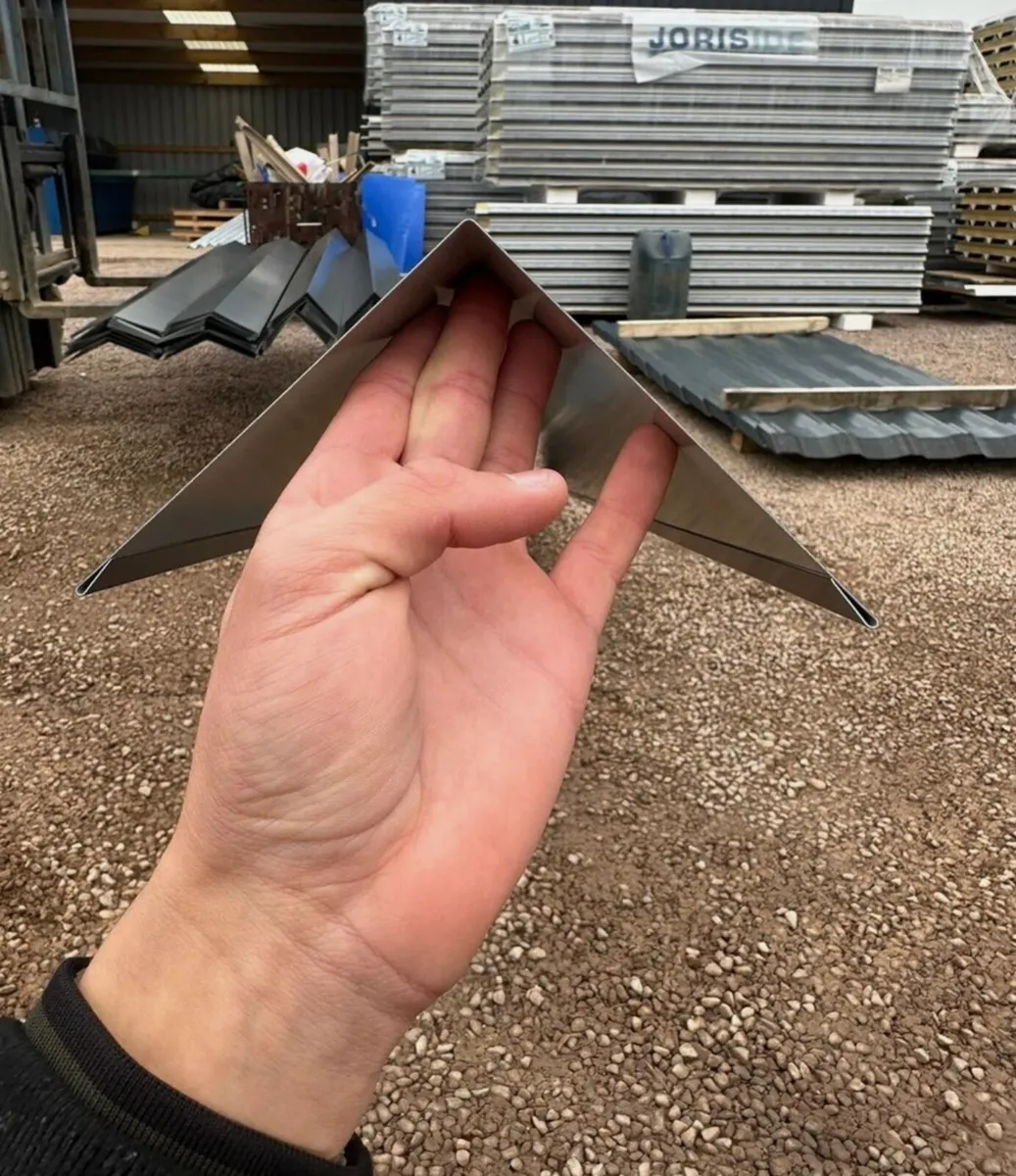 New Tile effect roof sheeting for clearance sale - Image 4