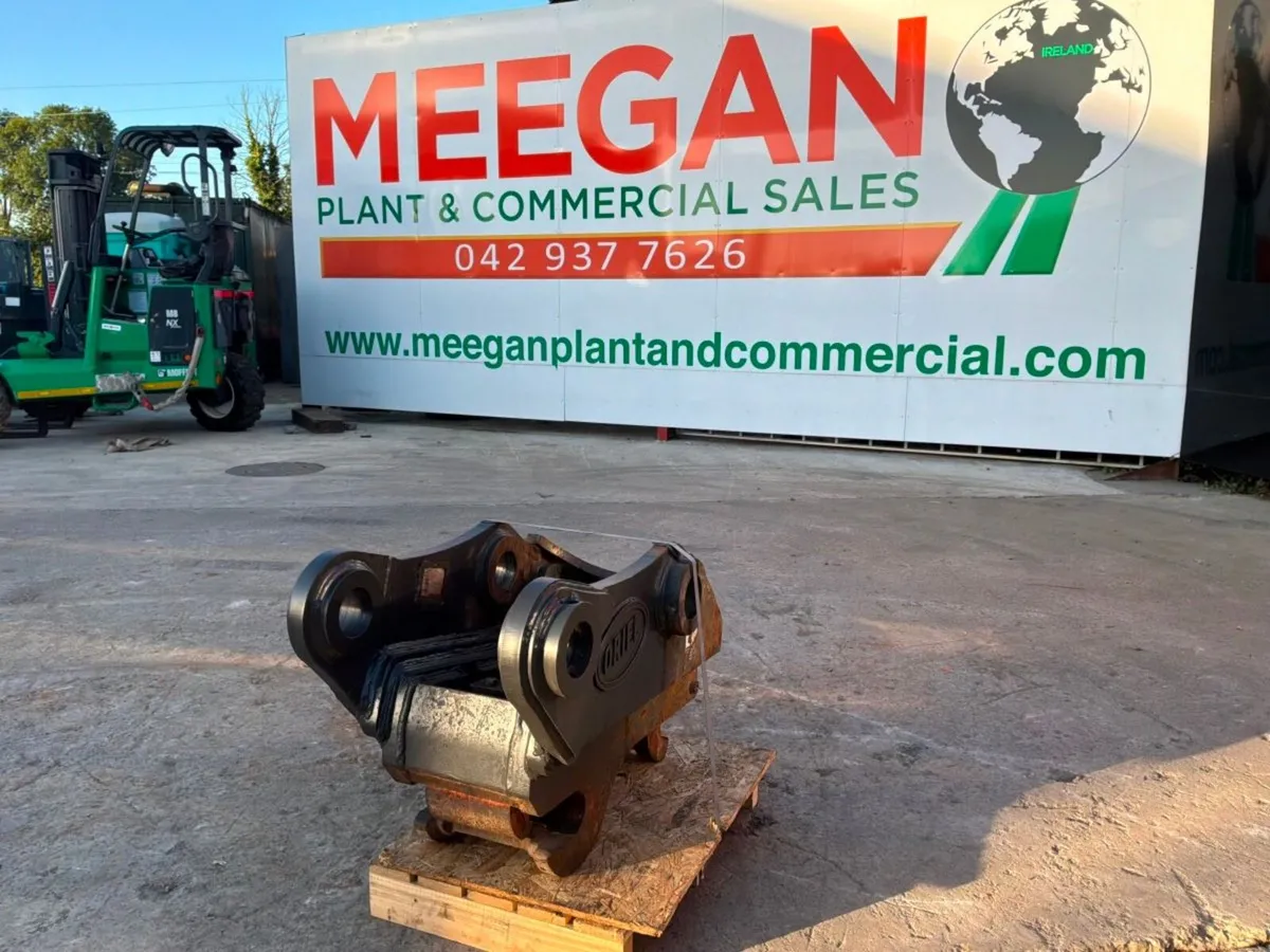 Oriel hydraulic quick hitch.....90mm pins.....2060 - Image 2