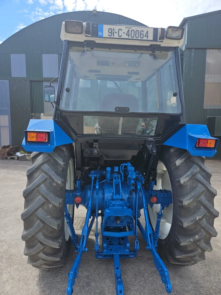 Ford tractor - Image 4