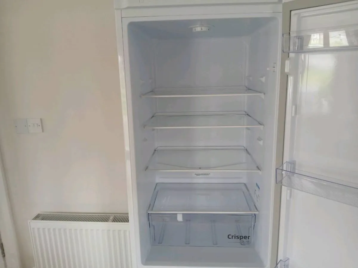 Fridge freezer 60/40 Beko - Image 3