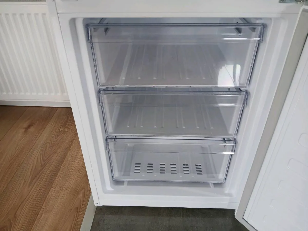 Fridge freezer 60/40 Beko - Image 4