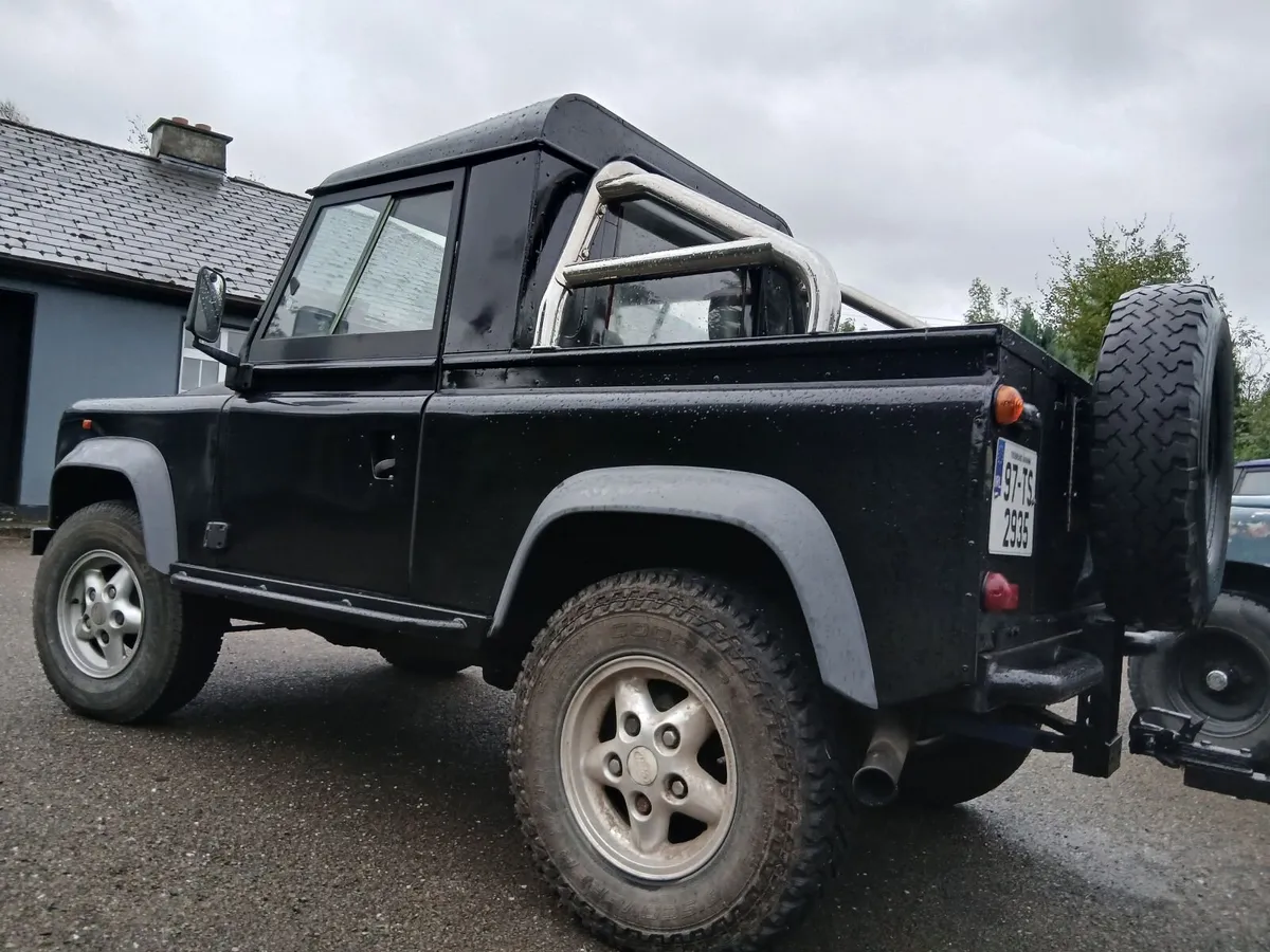 Land Rover Defender 1997 - Image 4