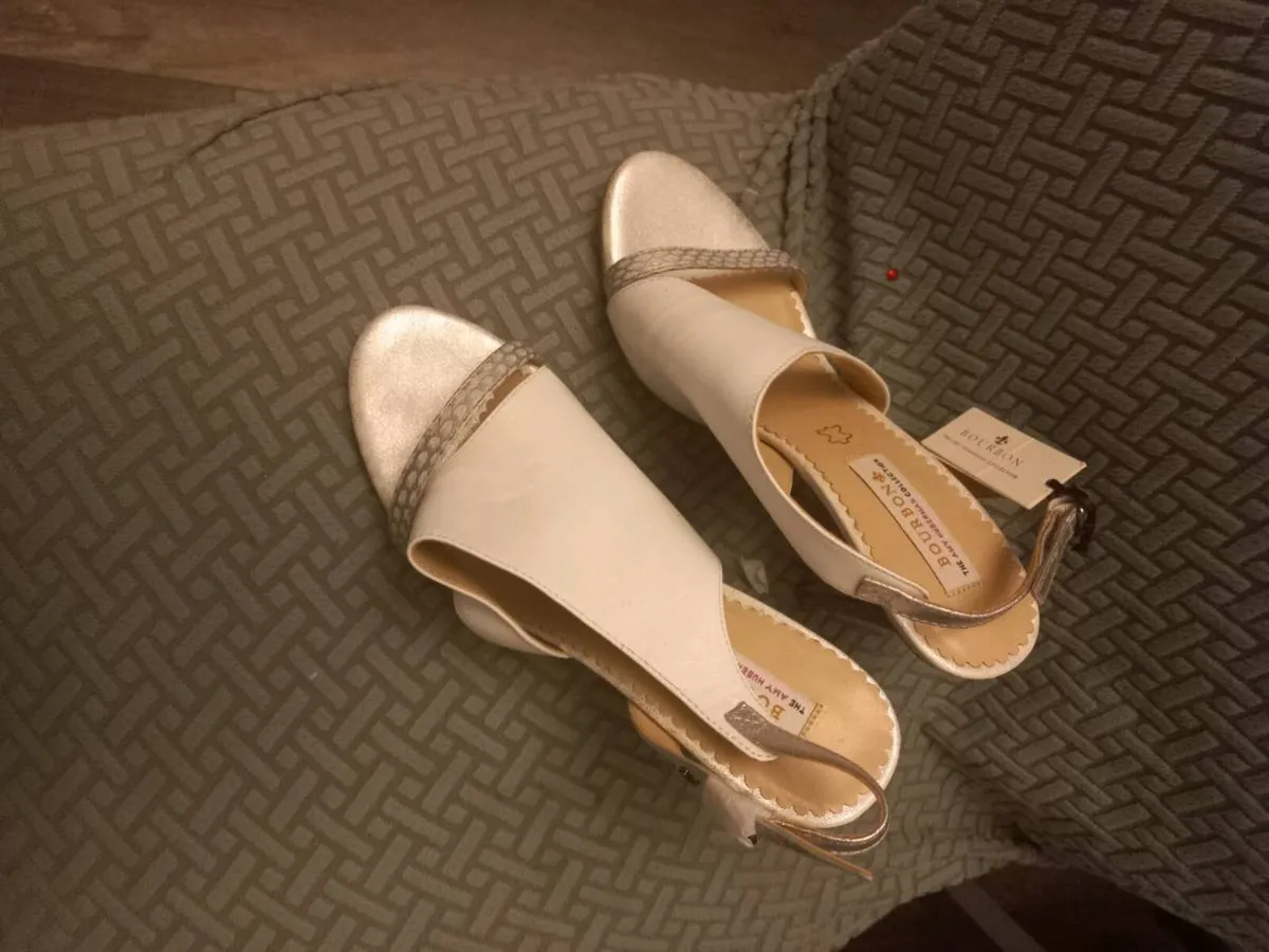 Shoes - Image 3