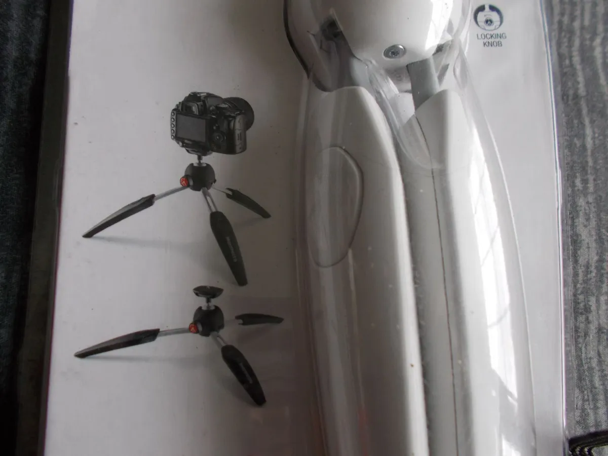 Mini Camera Tripod - Image 3