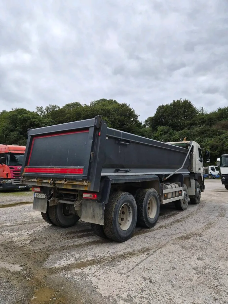 Volvo fmx tipper - Image 4