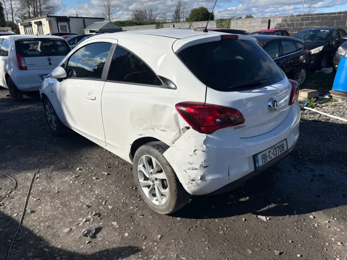 2019 Opel Corsa 1.4 Petrol low milage - Image 3