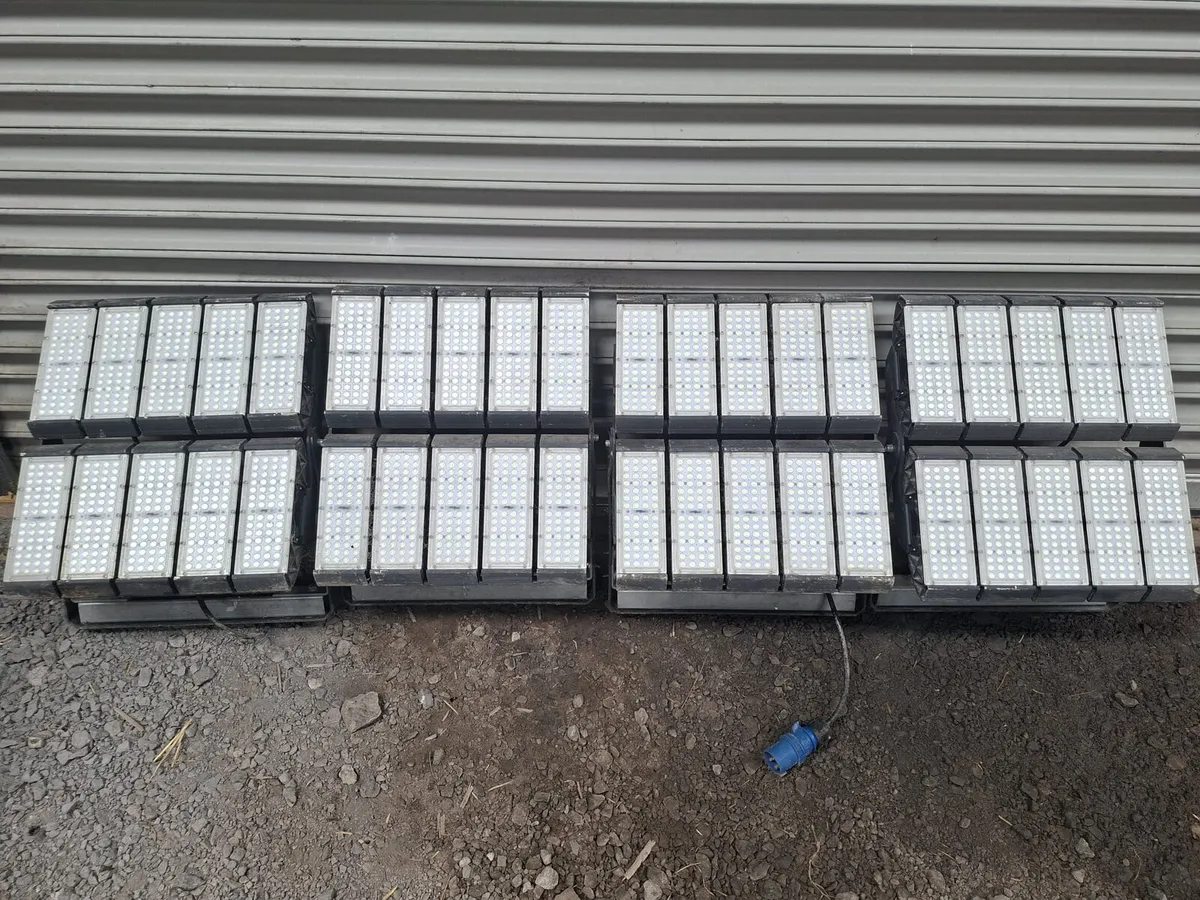 LED FLOOD LIGHTS - Image 2