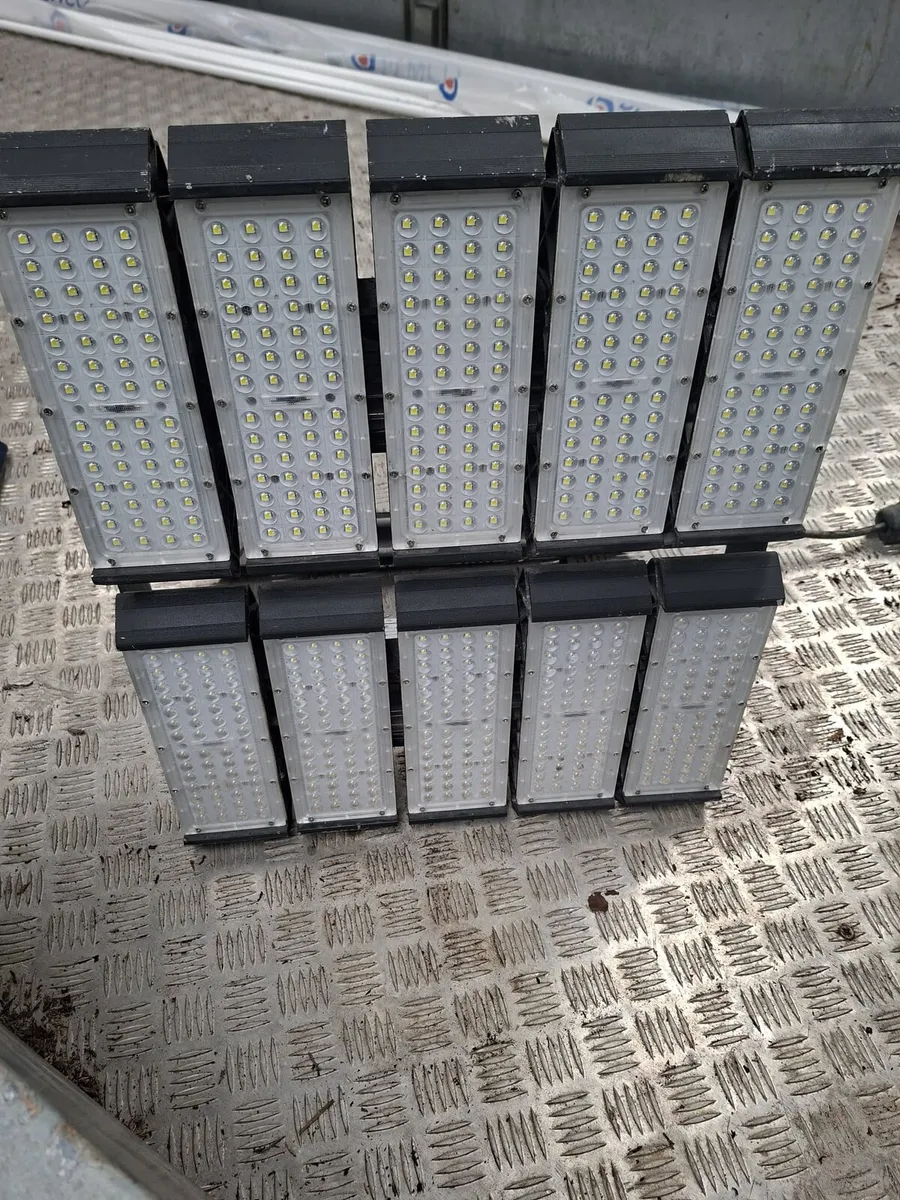 LED FLOOD LIGHTS - Image 4