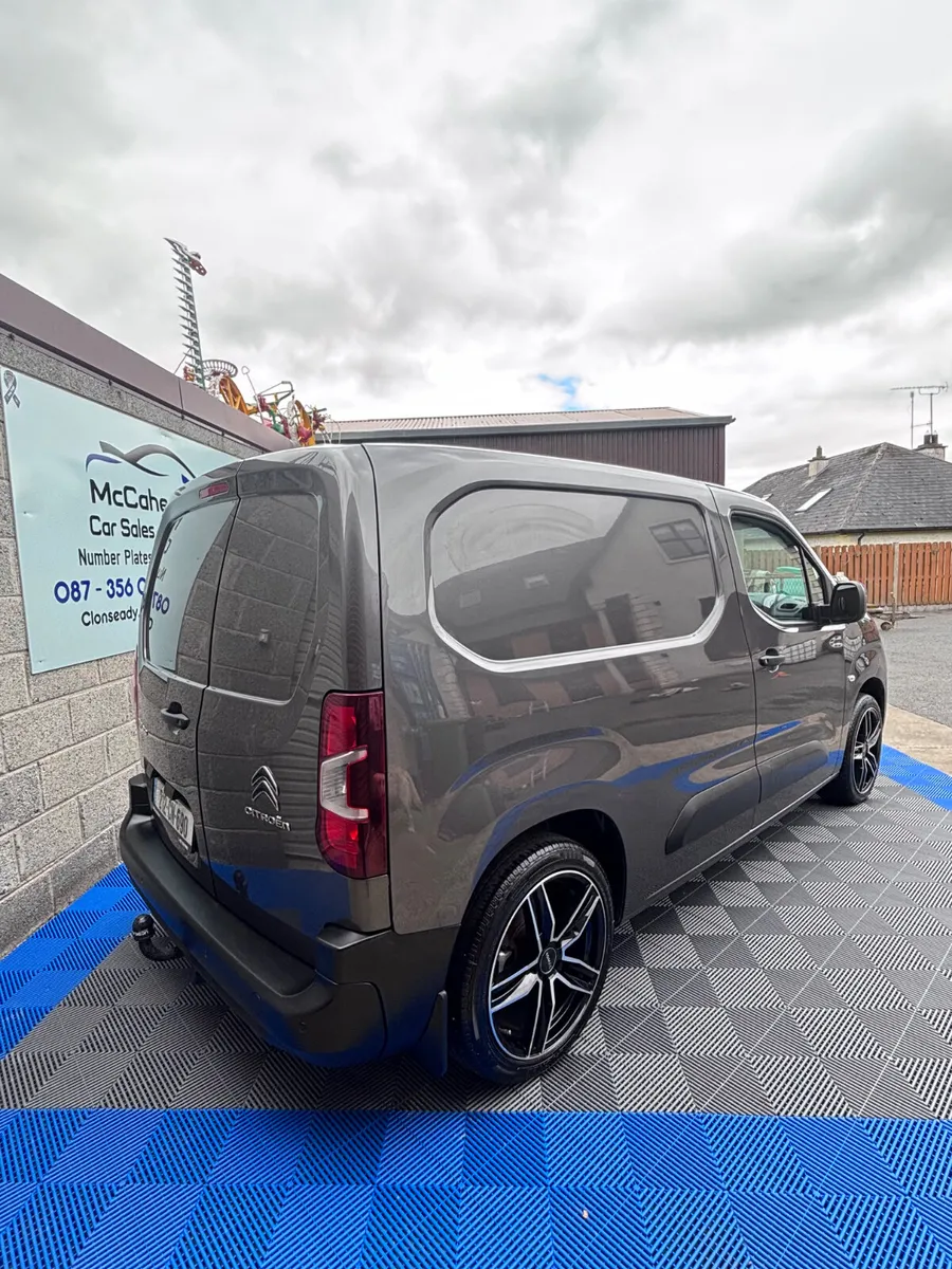 Citroen Berlingo 2021 - Image 2