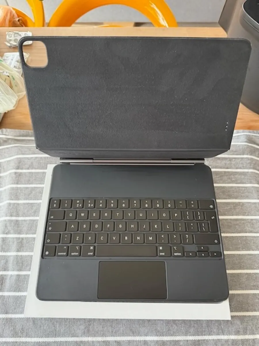 iPad Magic Keyboard for 12.9 iPad Pros - Image 1