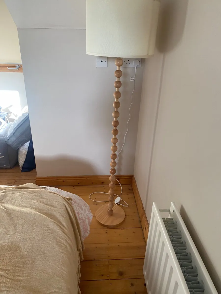 Tall lamp - Image 1