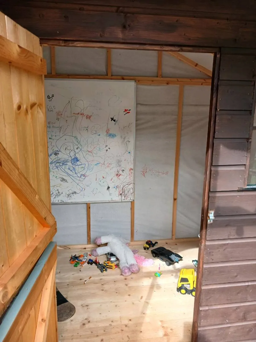 Garden shed/ playhouse - Image 3