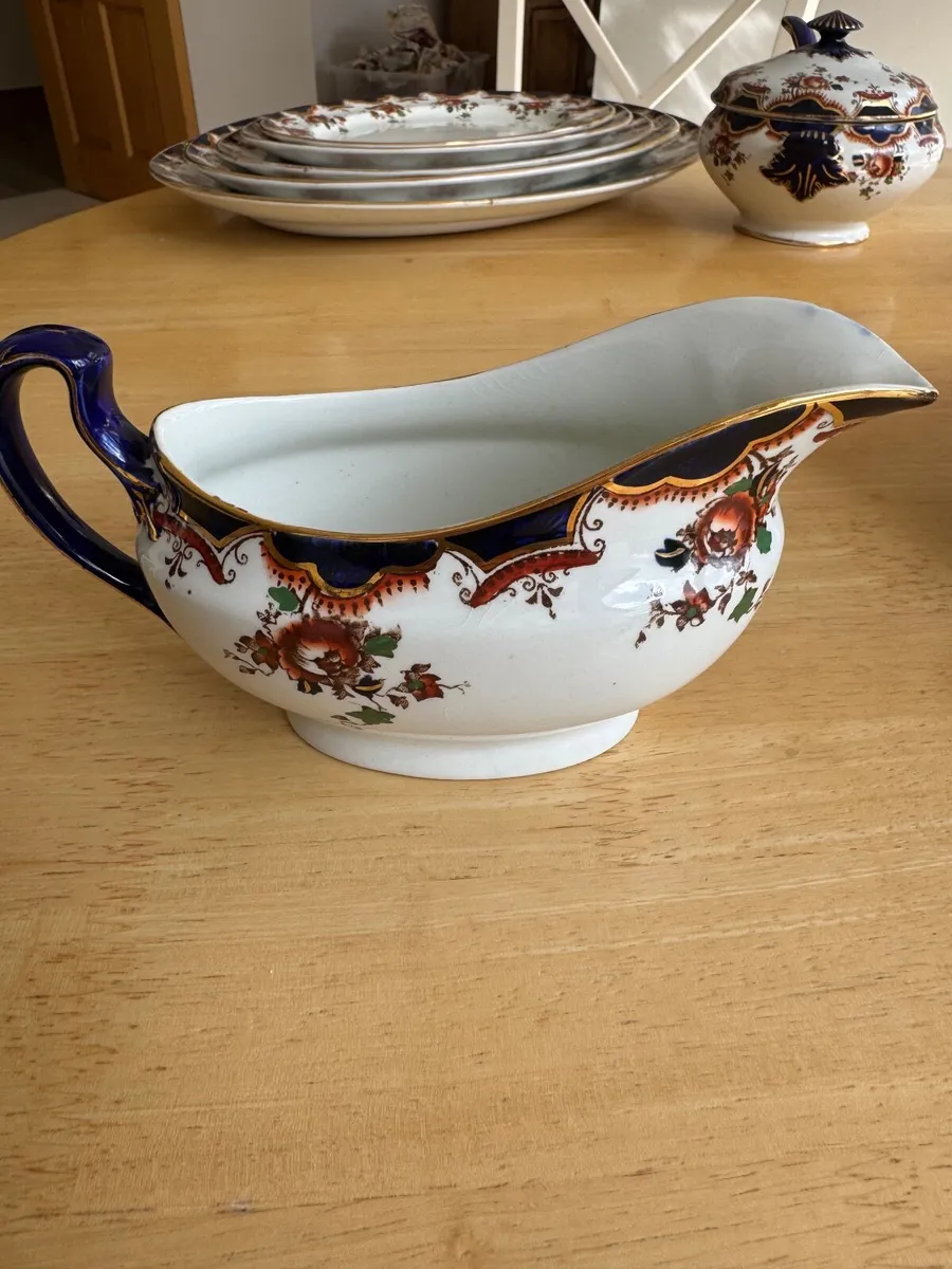 9-piece serving/banqueting Set - Image 1