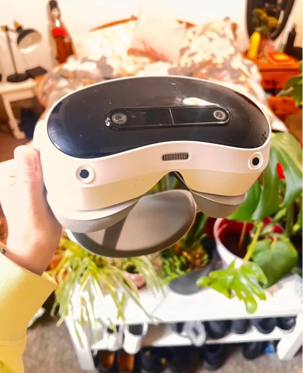 VR Pico 4 Ultra 256 GB - Image 2