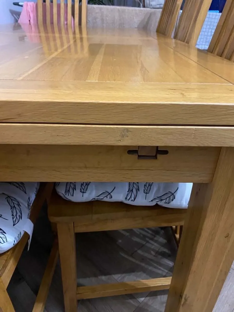 Oak kitchen table and oak chairs - Image 2