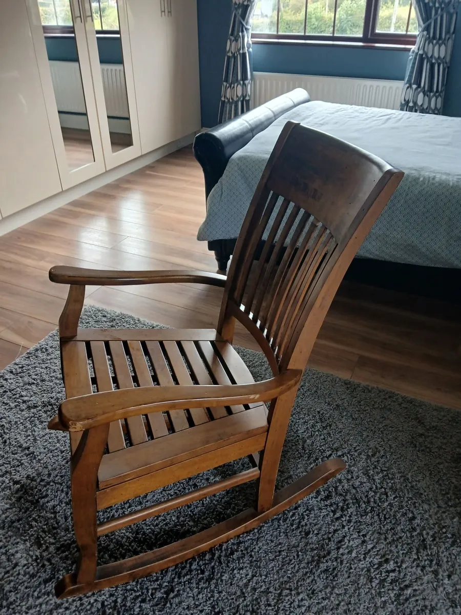 Rocking chair - Image 2
