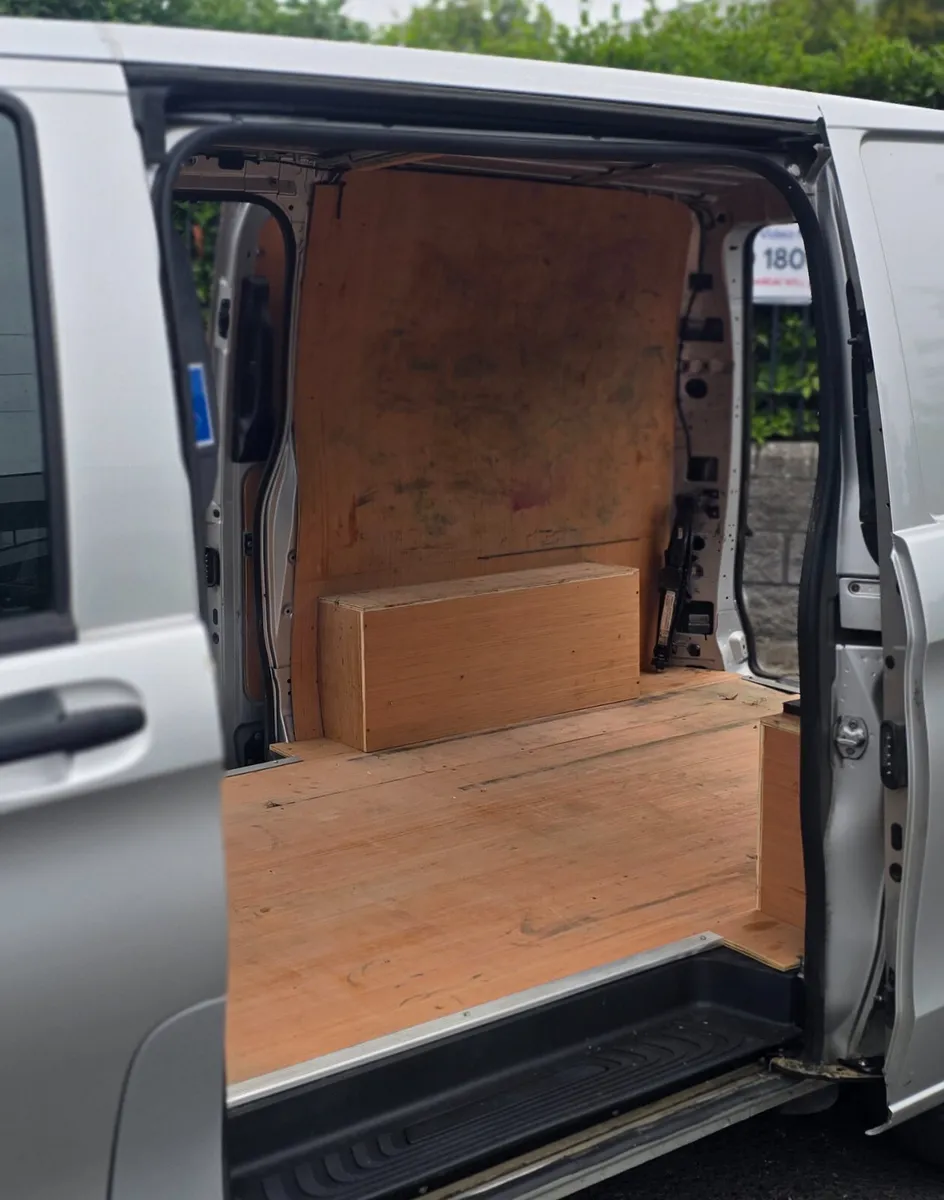 Mercedes Vito 114 Style - 9 Speed Automatic - Image 4
