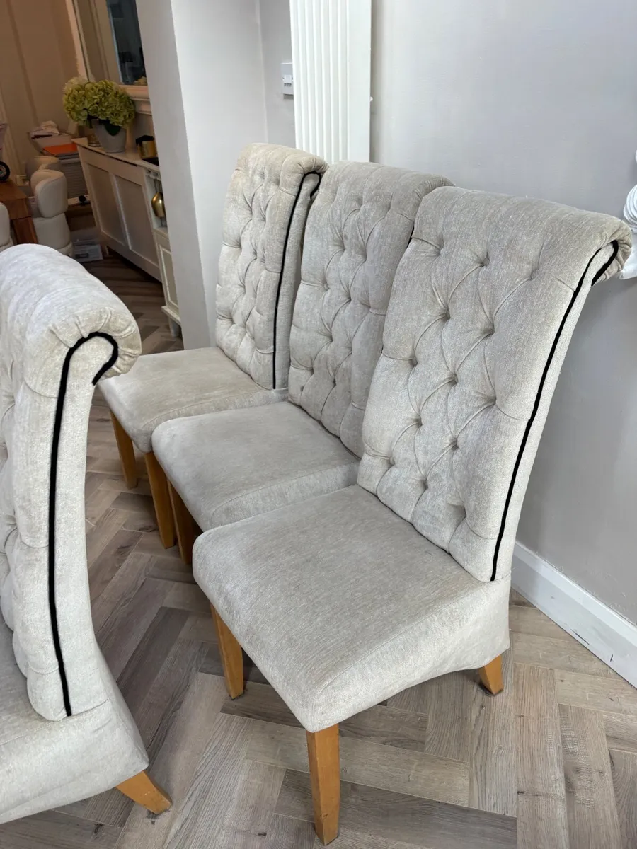 Dining room chairs - Image 3