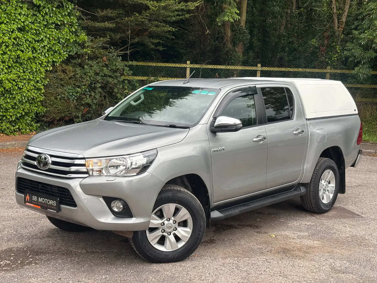 2018 TOYOTA HILUX 2.4D4D SR5 68K NEW CVRT - Image 3