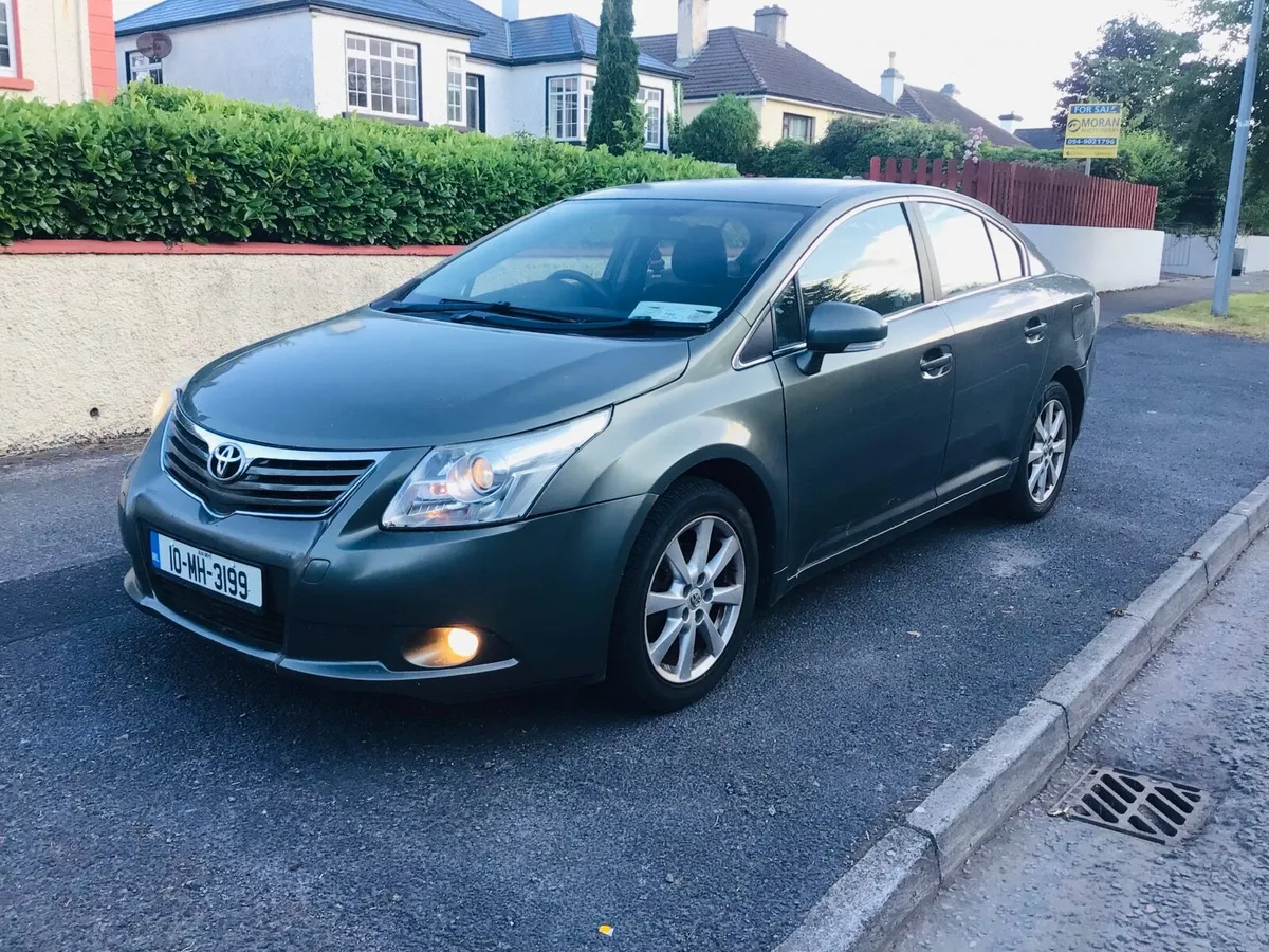 2010 Toyota Avensis - Image 2