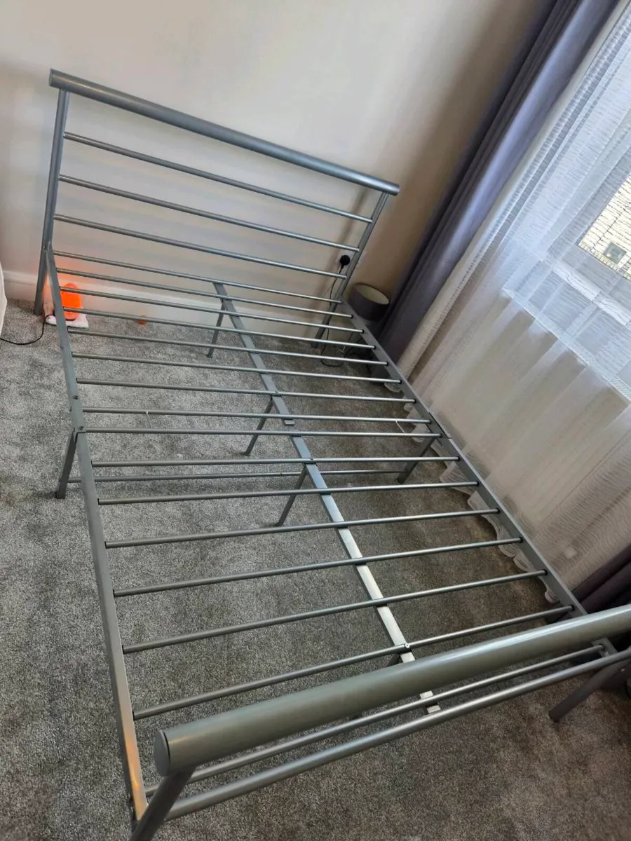 Double bed frame & mattress - Image 3