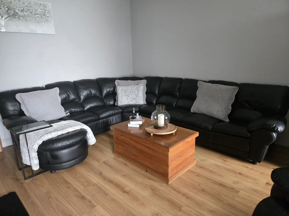 Corner couch - Image 4