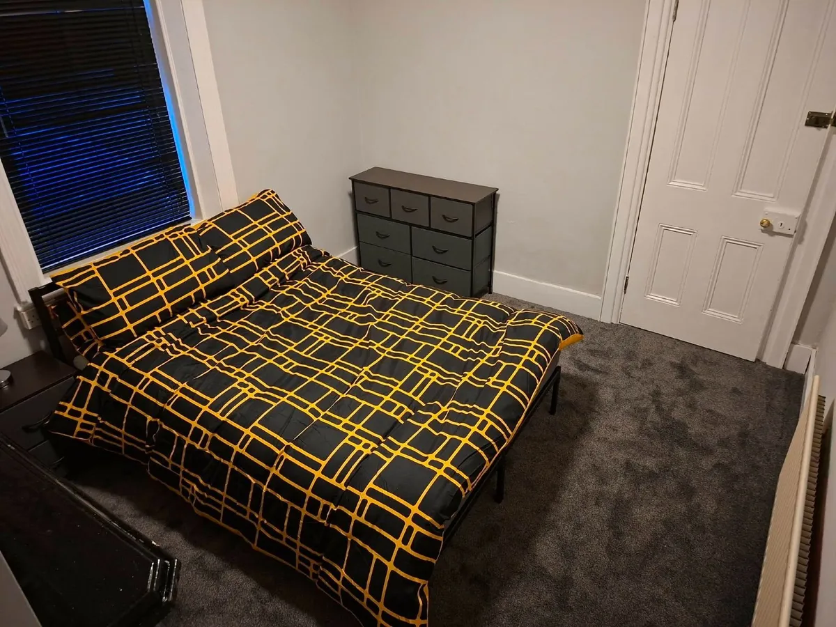 Room for Rent Drogheda  - Available 12th September - Image 1