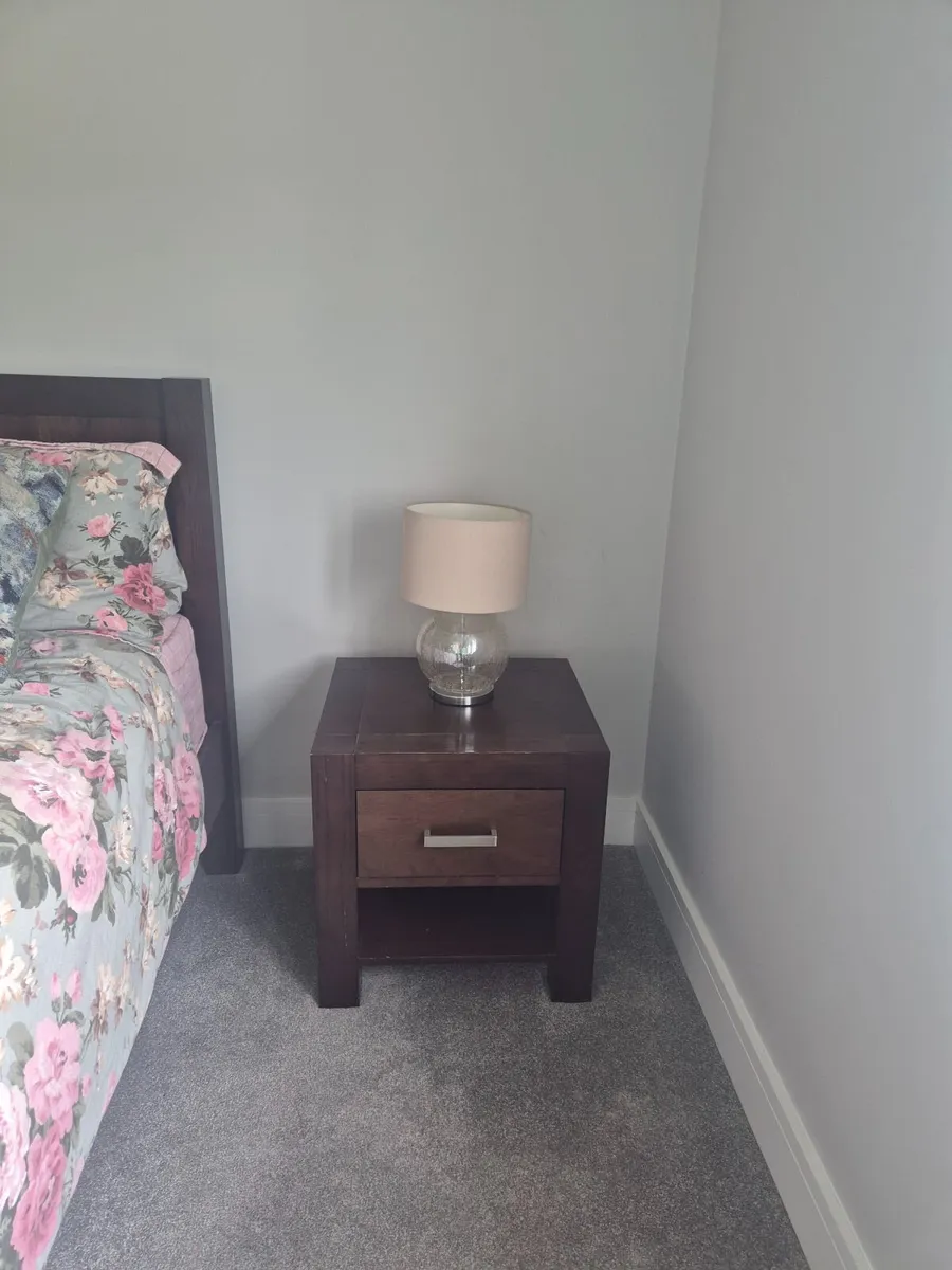 5ft Walnut Bed + Lockers - Image 4