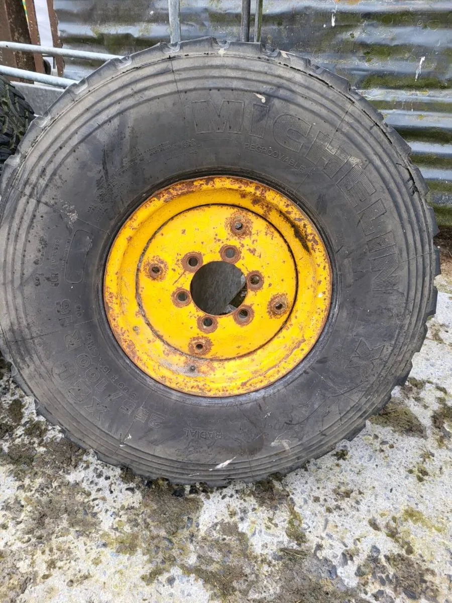 Massey Ferguson      front tyres - Image 3