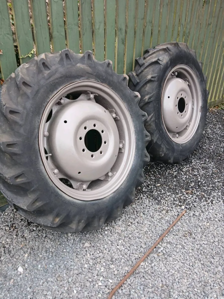 Wheels and tyres, massey ferguson - Image 1