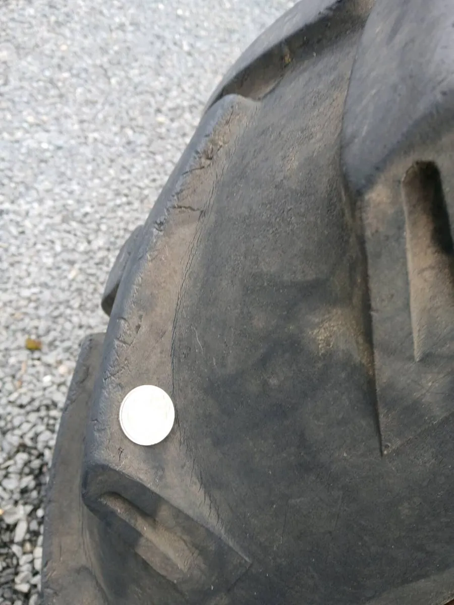 Wheels and tyres, massey ferguson - Image 2
