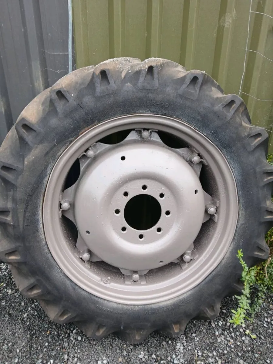 Wheels and tyres, massey ferguson - Image 3